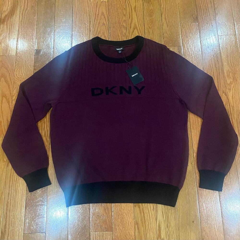 NWT DKNY Red Wine & Black Iconic Logo Crew Ribbed Knit Sweater Men’s Size XL